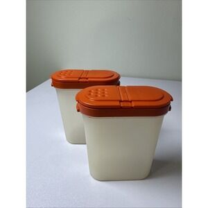 Tupperware 1846-16 Spice Shaker Container Red Flip Top 2